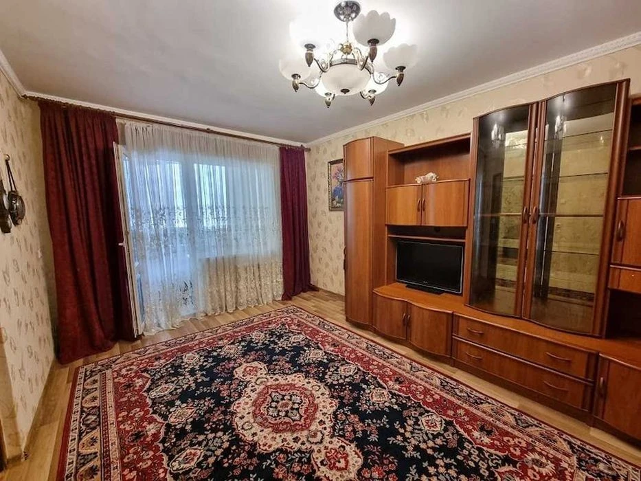 Оренда великої 3кімнатної квартири на Григоренка