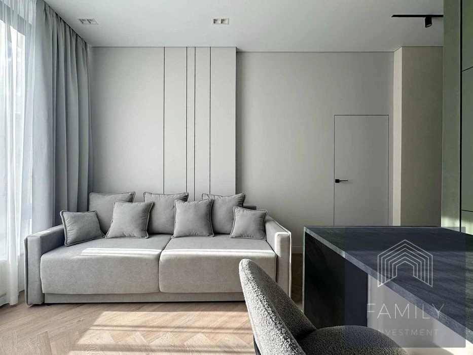 UNIT Home. Ґарета Джонса, 12А. 1-ша здача. Авторський ремонт