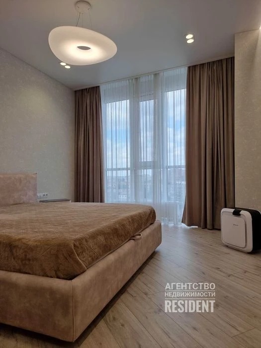 Apartment Panorama 124 m². Center Nagorka Soborny Park Shevchenko