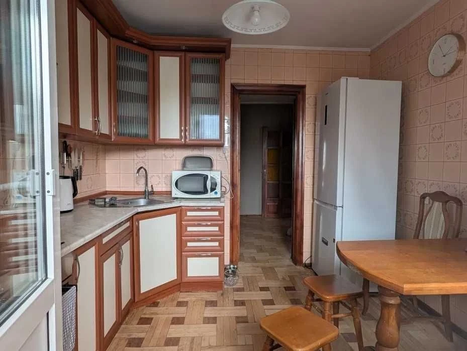 Оренда 3 кімнатної квартири, м. Олімпійська, Тарасівська 20,
