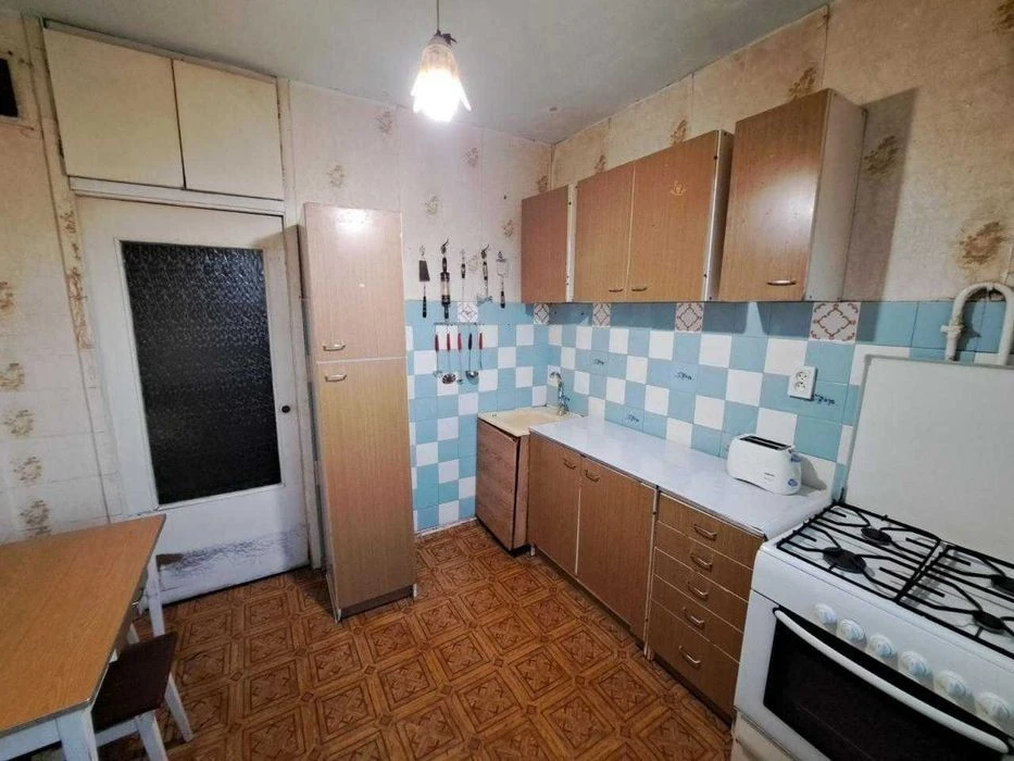 2 к. Червоної Калини, 93 Б, Троєщина.