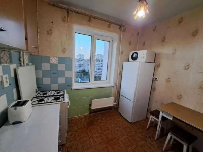 2 к. Червоної Калини, 93 Б, Троєщина.