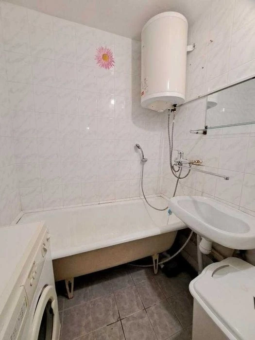 2 к. Червоної Калини, 93 Б, Троєщина.