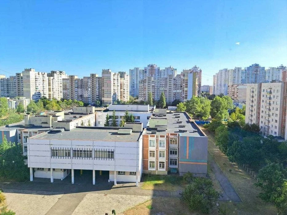 2 к. Червоної Калини, 93 Б, Троєщина.