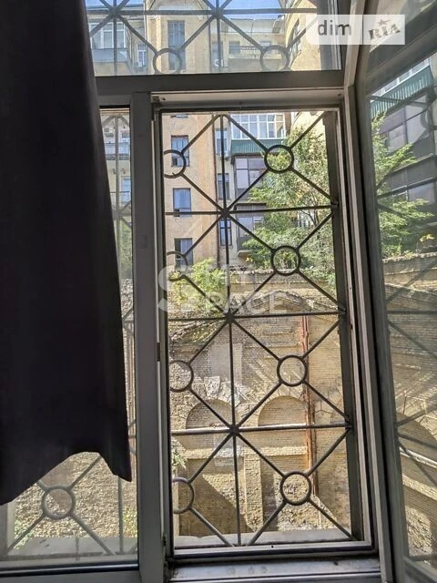Продаж 4к квартири 109.2 кв. м на вул. Хрещатик 8 • ID 34740