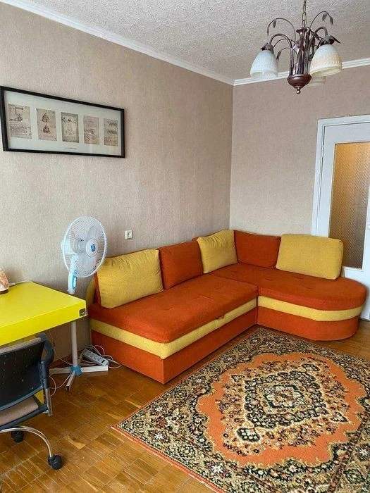 Здаю затишну 1-кім. квартиру на Троєщині, вул. Бальзака, 86.