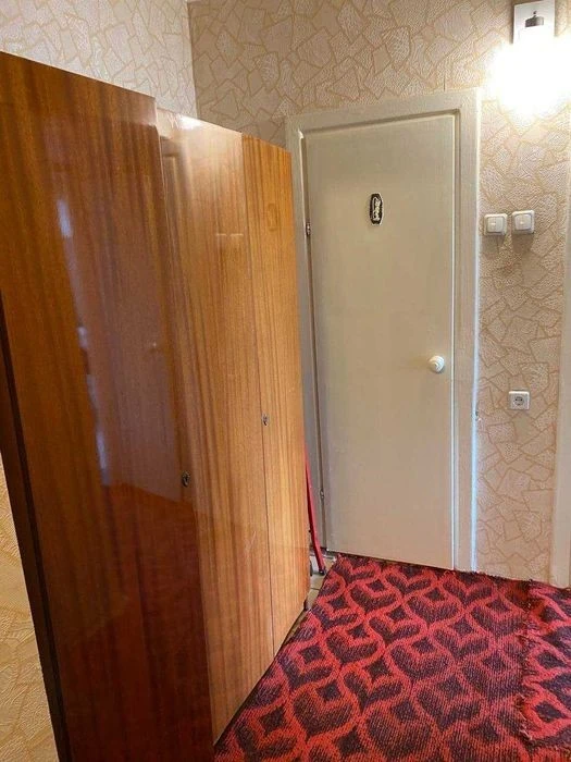 Здаю затишну 1-кім. квартиру на Троєщині, вул. Бальзака, 86.