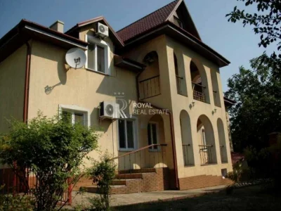 Будинок. Київ, Монтажників вул.