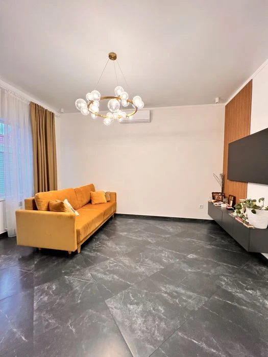 House for sale in Megadom district