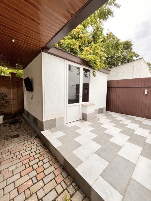 House for sale in Megadom district