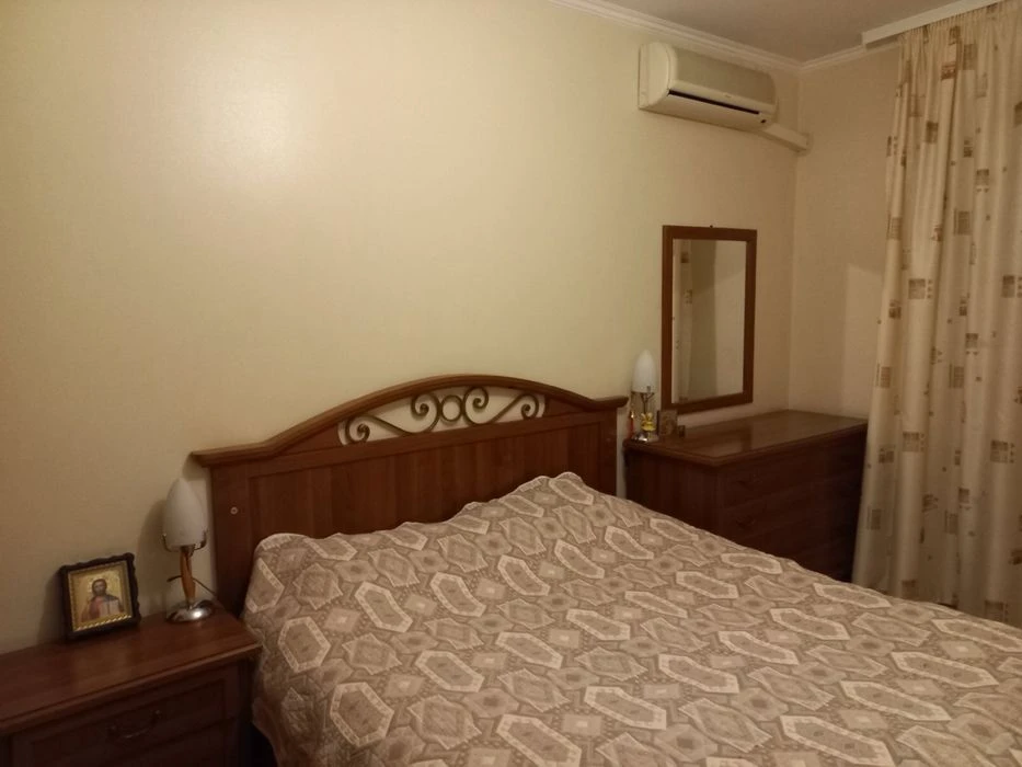 4 комнатная квартира Бородинский ,Товарыська 66а