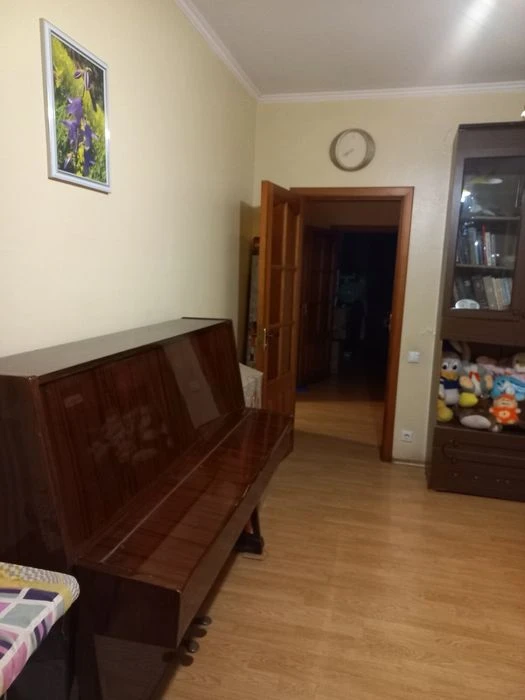 4 комнатная квартира Бородинский ,Товарыська 66а
