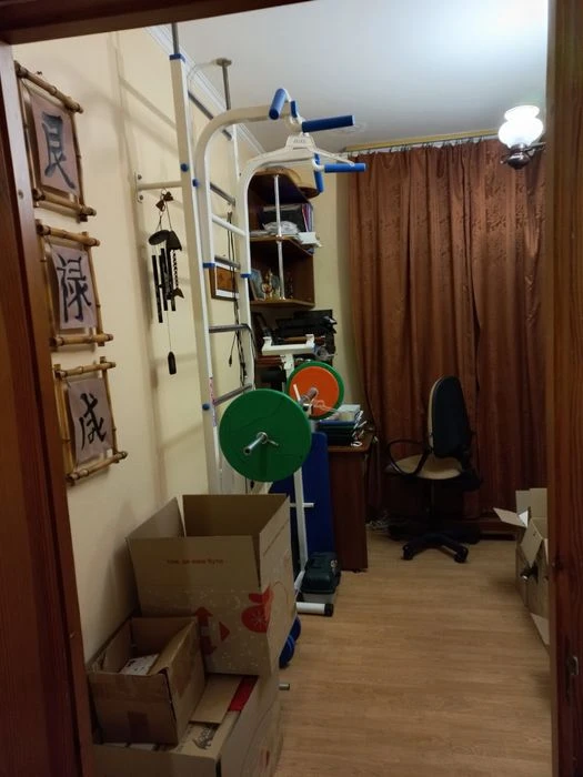4 комнатная квартира Бородинский ,Товарыська 66а