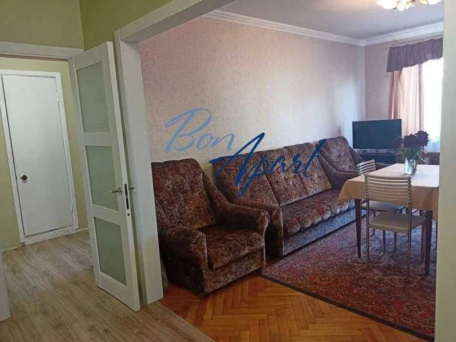 Продаж 3 кімн. квартири вул. Микільсько-Слобідська, 6/2