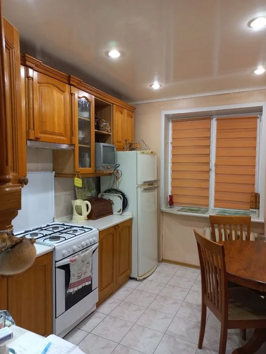 4 комнатная квартира Бородинский ,Товарыська 66а