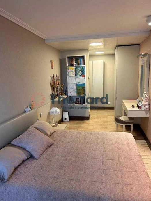 Продаж квартири за адресою Дарницький бульвар, 10А