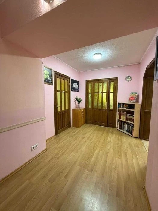 Продаж 4 квартири вул Оленівська метро Тараса Шевченка Поділ