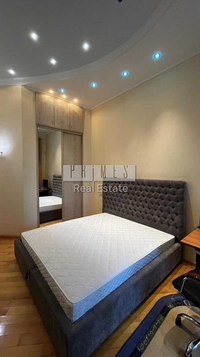 Продаж 4к квартири, Царський будинок, вул. Велика Житомирськ
