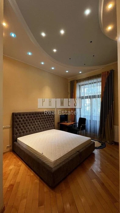 Продаж 4к квартири, Царський будинок, вул. Велика Житомирськ