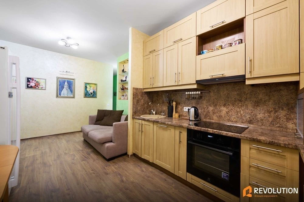 Без комісії. Продаж 3к квартири 83.1м2, ЖК Комфорт Таун, вул