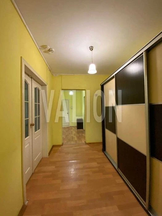 Продаж 2кімнатної квартири 67м. кв., вул. Милославська, 12,
