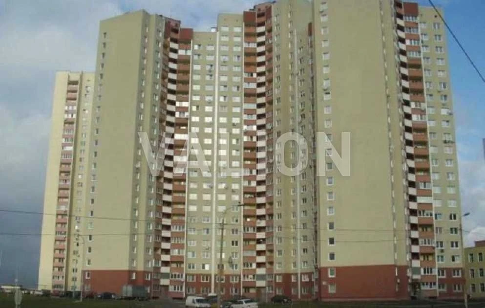 Продаж 2кімнатної квартири 67м. кв., вул. Милославська, 12,