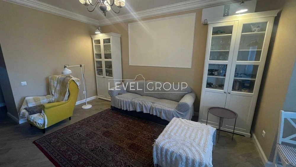 Продаж 3-кімнатної квартири 128,7 м² з паркінгом | вул. Крак