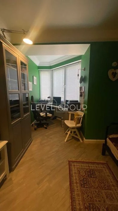 Продаж 3-кімнатної квартири 128,7 м² з паркінгом | вул. Крак