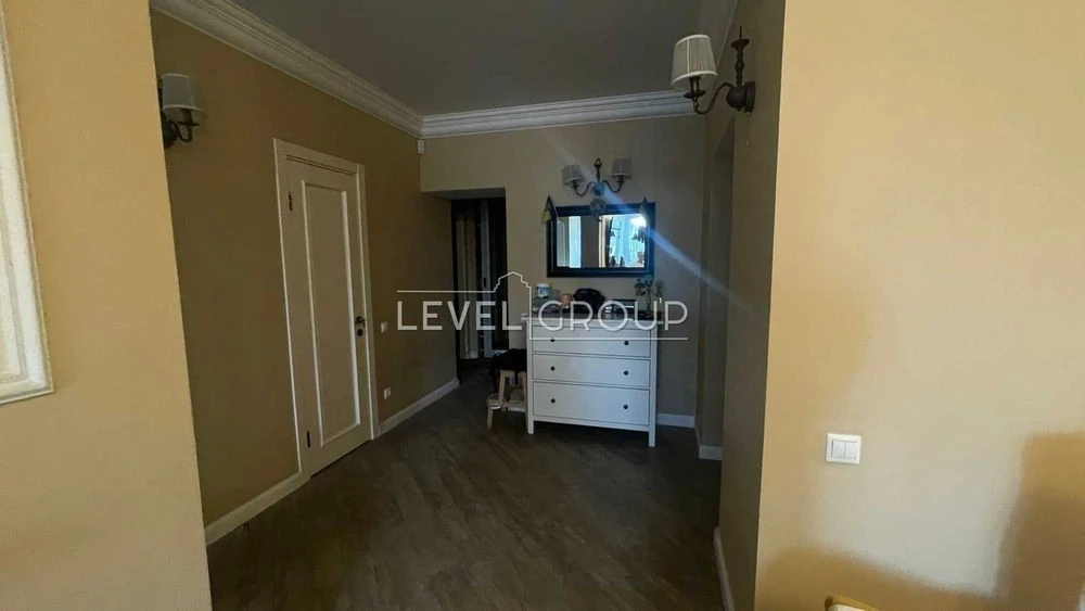 Продаж 3-кімнатної квартири 128,7 м² з паркінгом | вул. Крак