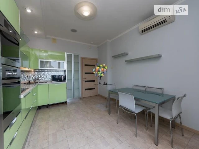 Продаж 5к квартири 171.7 кв. м на вул. Дмитрівська 69 • ID 3