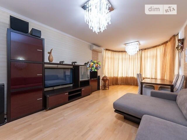 Продаж 5к квартири 171.7 кв. м на вул. Дмитрівська 69 • ID 3