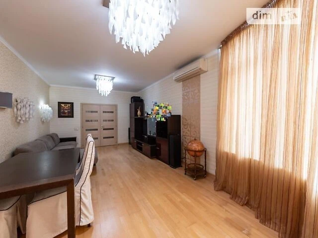 Продаж 5к квартири 171.7 кв. м на вул. Дмитрівська 69 • ID 3