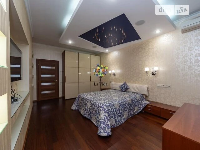 Продаж 5к квартири 171.7 кв. м на вул. Дмитрівська 69 • ID 3