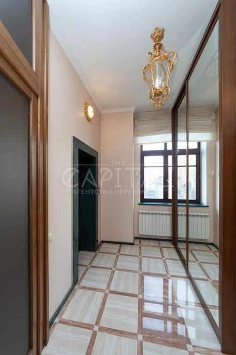 Продаж квартири, вул. Пирогова, м. Університет, Шевченківськ