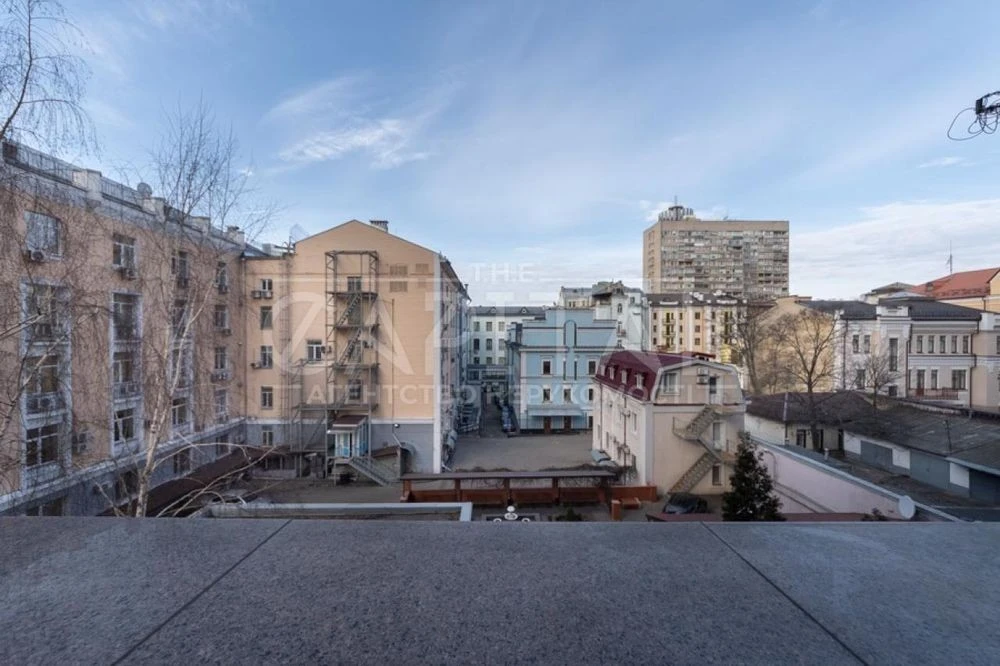 Продаж квартири, вул. Пирогова, м. Університет, Шевченківськ