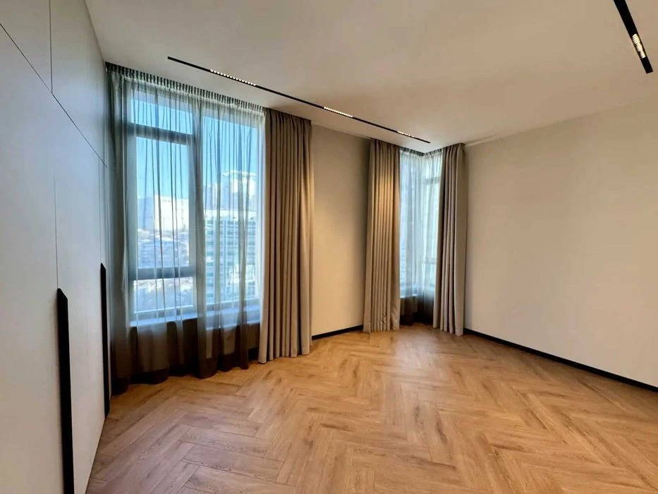 Авторська 3-кімн. 126 м² TRIIINITY | Еліт, паркінг, автономн