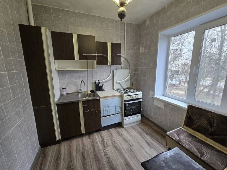 Продаж 2 кімн. квартири вулиця Романа Ратушного (Волгоградсь