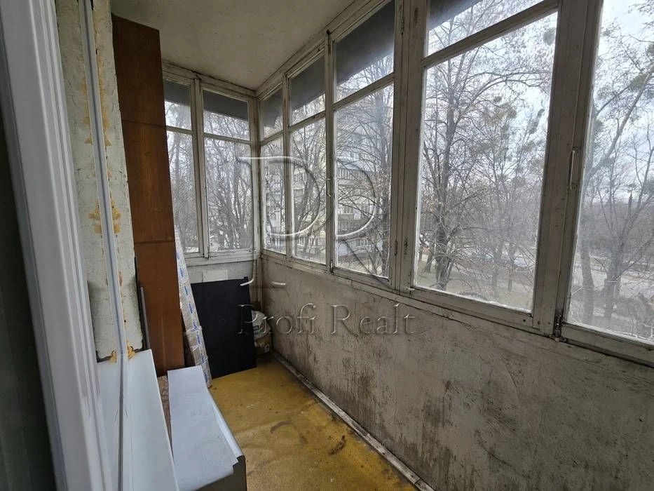 Продаж 2 кімн. квартири вулиця Романа Ратушного (Волгоградсь