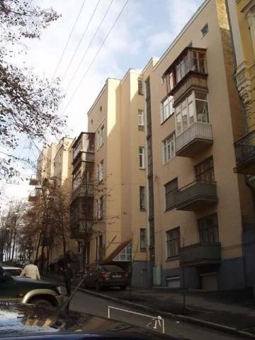 Продаж 2-кімнатної квартири 32 м², Костьольна вул., 6