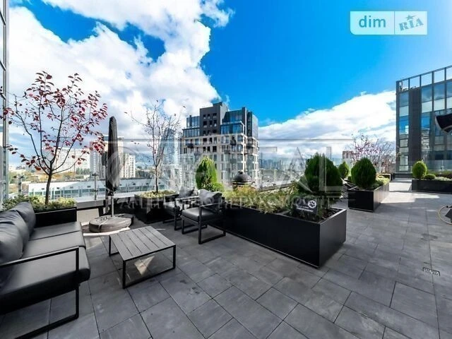Sale of 1-room apartment 61 sq. m. on Vasylya Tyutyunnyka 39/2 •