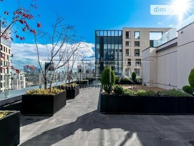 Sale of 1-room apartment 61 sq. m. on Vasylya Tyutyunnyka 39/2 •