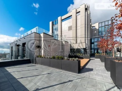 Sale of 1-room apartment 61 sq. m. on Vasylya Tyutyunnyka 39/2 •