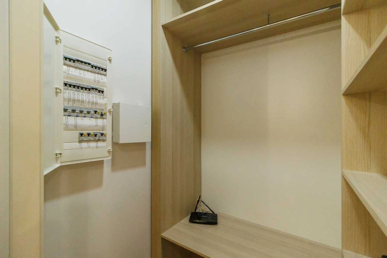 Продаж 4-кімнатної квартири 143.5 м², Дмитрівська вул., 75
