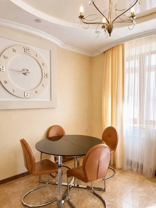 2-комн. квартира 106 м² в центре Одессы с ремонтом и АГВ. Бе