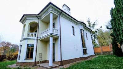 Продаж будинку на пл. Шевченка, в парку Крістерова гірка.