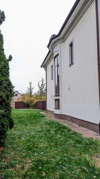 Продаж будинку на пл. Шевченка, в парку Крістерова гірка.