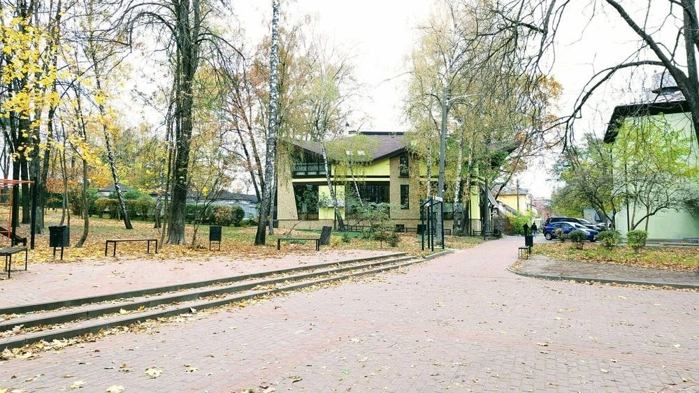 Продаж будинку на пл. Шевченка, в парку Крістерова гірка.