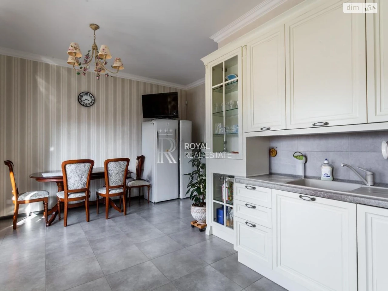 Apartment for sale in Saperne Pole