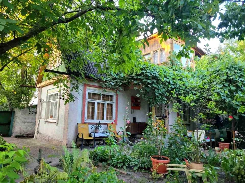 Будинок. Київ, 57-ма Садова вул.