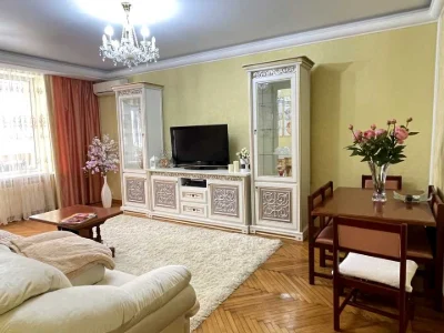 Квартира. Харків, Сумська вул. (Карла Лібкнехта)